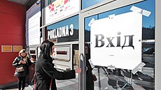 Krajské asistenní centrum pomoci Ukrajin (KACPU) v KV Aren rozíilo svj...