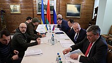 Vyjednávai Ruska a Ukrajiny zahájili v Blorusku druhé kolo rozhovor. (3....