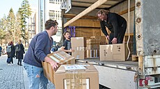 Trvanlivé potraviny, drogerii �i voln� dostupné léky obsahuje humanitární...