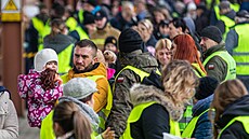 Ukrajinci prchají p�es hranice