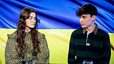 Ukrajintí studenti Mykyta Adamov a Diana Bundva v poadu Rozstel na...
