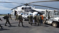 Ukrajinský vrtulník Mi-8 v misi OSN v Demokratické republice Kongo