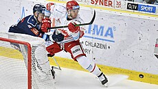 Martin Marin�in (vpravo) v souboji s Janem Ordo�em.