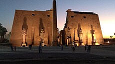 Naši pouť Egyptem jsme začali v Luxoru. Stojí zde největší chrámový komplex na...