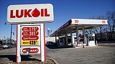 erpací stanice Lukoil v americkém mst Newark. Tamní úedníci pozastavili...