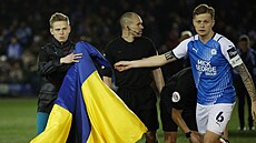 Ukrajinský obránce Oleksandr Zinčenko z Manchesteru City (vlevo) a kapitán... | na serveru Lidovky.cz | aktuální zprávy
