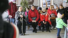 V krajském asistenním centru pro ukrajinské uprchlíky v Jihlav se registrovalo u kolem esti tisíc uprchlík z Ukrajiny. Nkolik desítek z nich u vyhledalo i oetení v nkteré z krajských nemocnic.