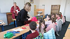 Ukrajinské děti začaly chodit do základní školy v Hluboké nad Vltavou.