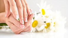 Myslete na to, e ruce jsou vizitkou nás en...