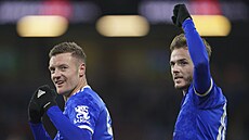 Jamie Vardy (vlevo) a James Maddison z Leicesteru po zápase s Burnley