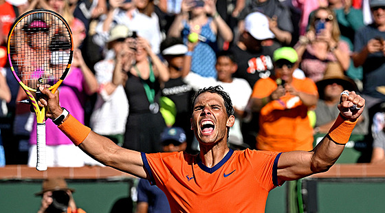 panl Rafael Nadal slaví postup do tetího kola turnaje v Indian Wells.