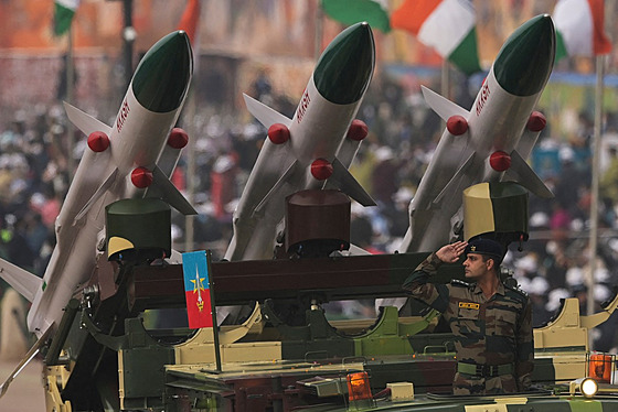 Indické rakety na pehlídce v Novém Dillí (26. ledna 2022)