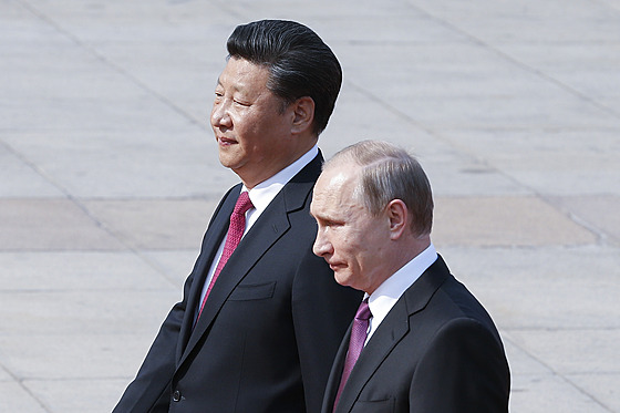 ínský prezident Si in-pching se svým ruským protjkem Vladimirem Putinem