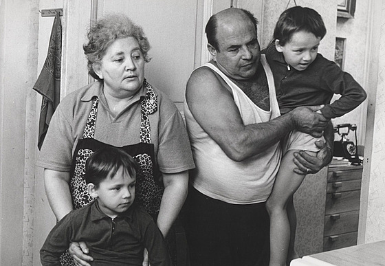 Dda a babi Homolkovi s vnuky, to jsou Josef ebánek, Marie Mottlová a brati...