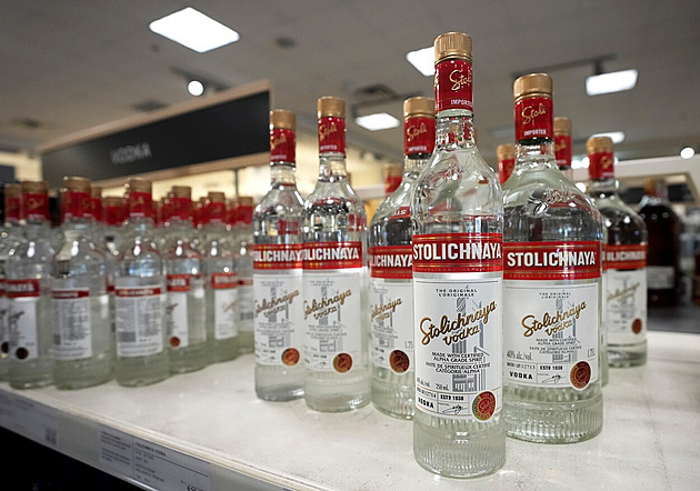 Vodka Stoličnaja změní název, obává se bojkotu. Jméno už nás dobře nereprezentuje, říká výrobce a kritik Putina