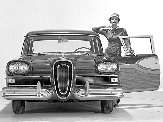 Koncem 50. let firma Ford obohatila nab