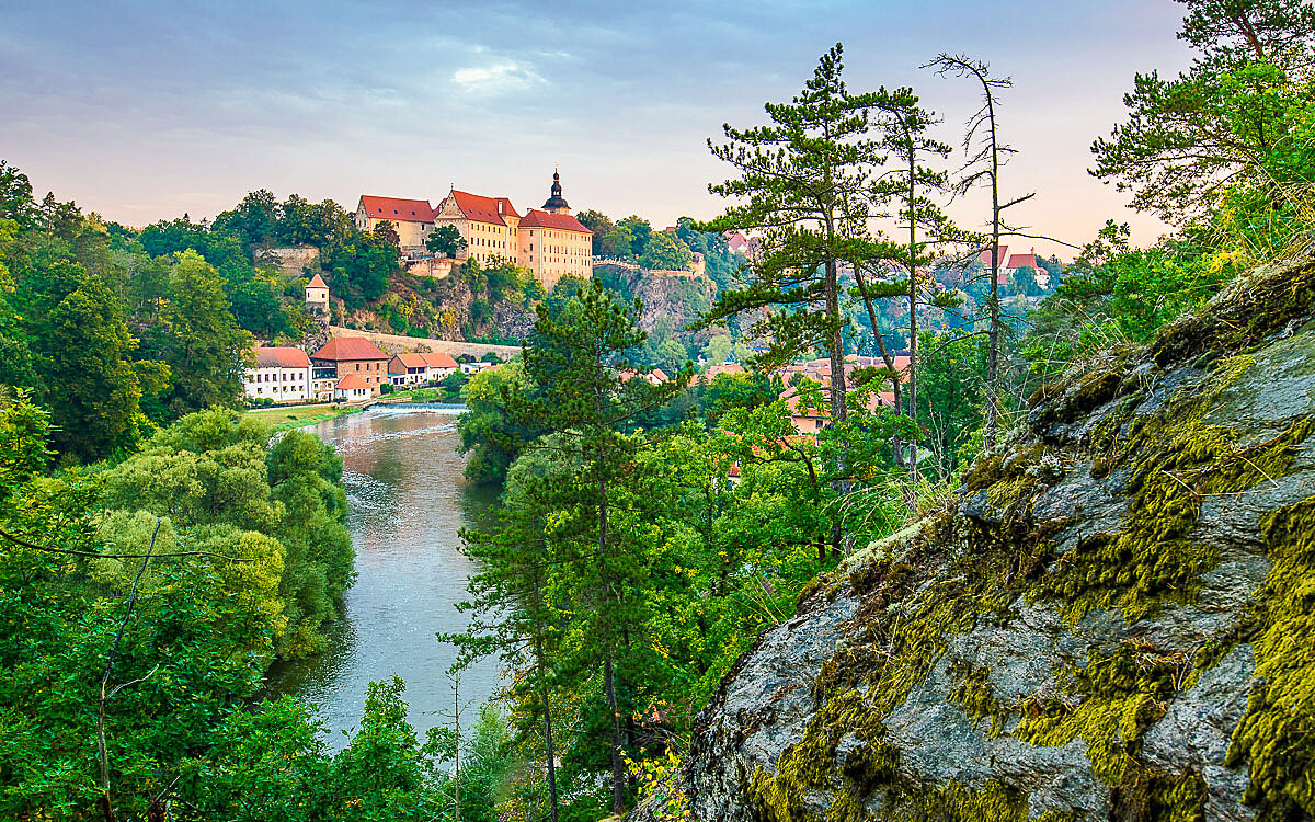 Skály, zříceniny i technické památky. Vydejte se podél Lužnice trochu jinak