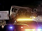 Pi elní sráce dvou aut v Texasu zahynulo devt lidí. (16. bezna 2022)