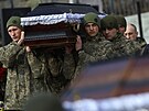 Lvov: Pohební obad vnovaný tyem ukrajinským vojákm, kteí zahynuli po...