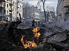 Hasii v Charkov bojují s ohnm po noním útoku ruských ozbrojených sil. (15....