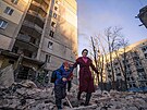 Ostelování kyjevských obytných dom neustává. (16. bezna 2022)