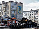 Zniený tank na východ Ukrajiny (12. bezna 2022)
