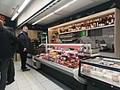 Prodejna COOP ve Strakonicích funguje nonstop a bný výbr potravin. (16....