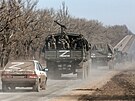 Obrnný konvoj proruských jednotek u separatisty ovládaného msta Volnovacha v...