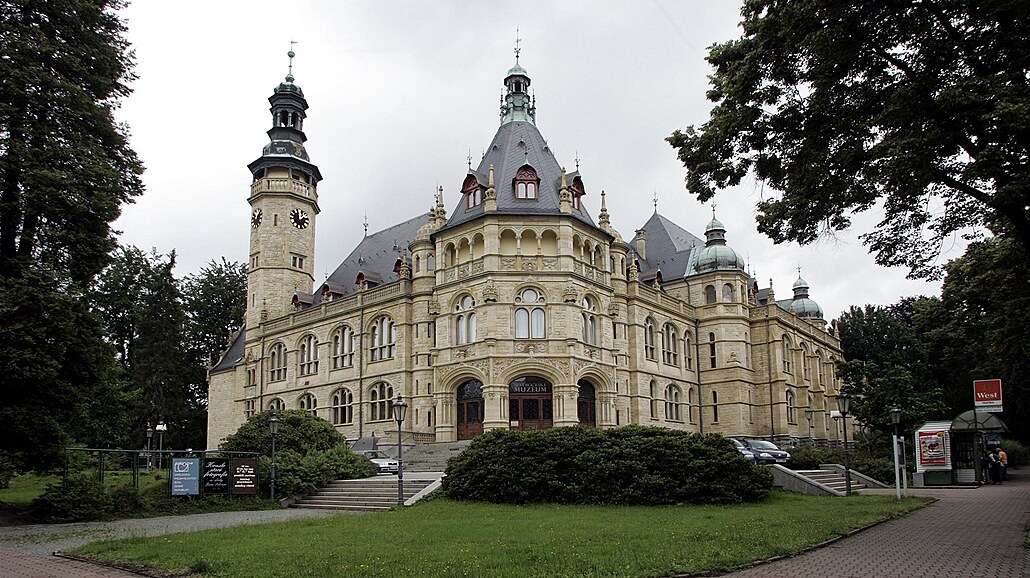 Severo�eské muzeum v Liberci. 