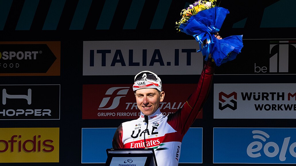 Tadej Pogaar po triumfu v 7. etap závodu Tirreno Adriatico.