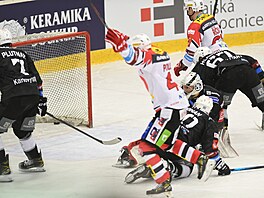 3. z�pas p�edkola play off hokejov� extraligy, Karlovy Vary - Pardubice....