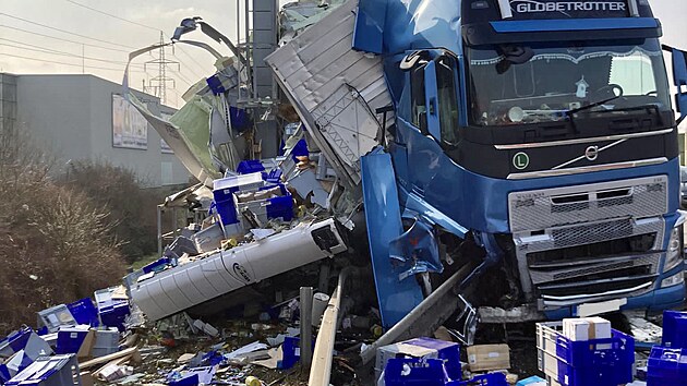 Kamion na Praskm okruhu naboural do mtn brny. (18. bezna 2022)
