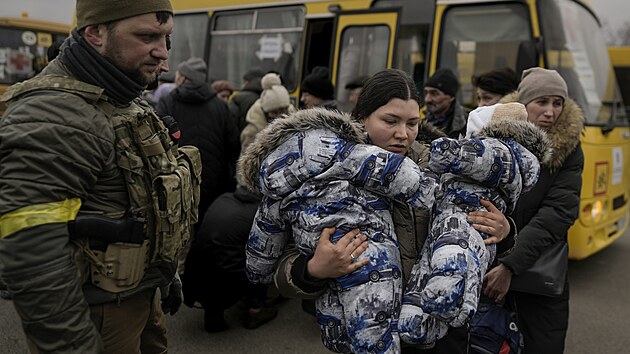 Evakuace obyvatel z pedmst Kyjeva (9. bezna 2022)