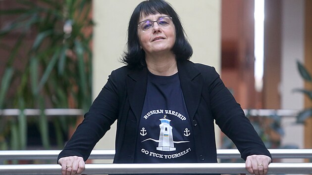 Divadlo jsem jako mal� neznala, pak jsem se dostala na konzervato� a u� hraju �ty�icet let, ��k� Ivana Pl�halov�.