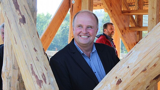 Starosta Modr� a hlavn� inici�tor projekt� Archeoskanzenu a �iv� vody Miroslav Kov���k