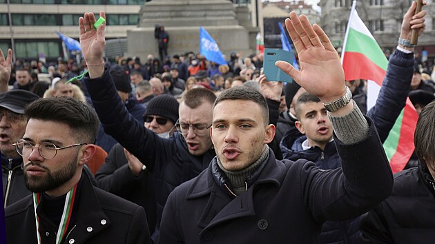 Pznivci bulharskho expremira Bojka Borisova protestovali proti jeho zadren. (18. bezna 2022)
