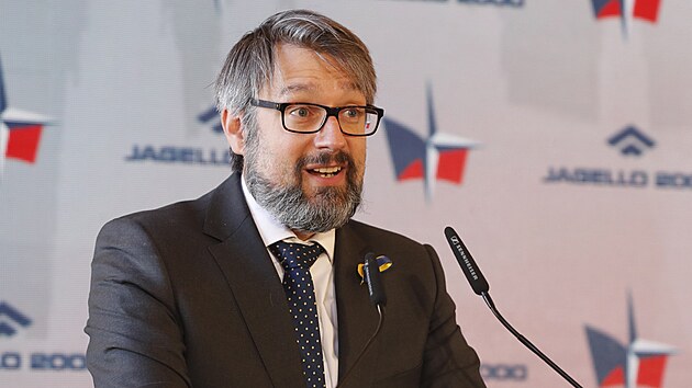 Český velvyslanec při NATO Jakub Landovský na konferenci Naše bezpečnost není samozřejmost. (10. března 2022)