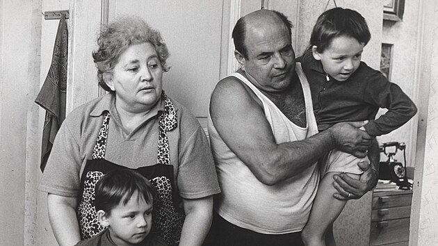 Dda a babi Homolkovi s vnuky, to jsou Josef ebnek, Marie Mottlov a brati Formanovi.