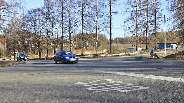 Dnen kiovatka ulic Okrun, Pod Vilmovem, V Kopci a 5. kvtna mezi Humpolcem a mstn st Rozko se m zmnit na kruhov objezd. Na silnici I/34 pibude i dal stoupac pruh.