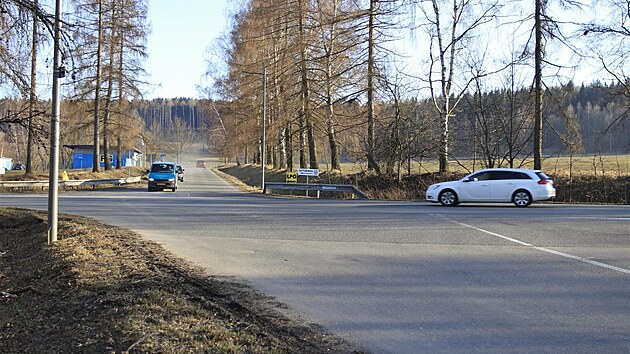 Dnen kiovatka ulic Okrun, Pod Vilmovem, V Kopci a 5. kvtna mezi Humpolcem a mstn st Rozko se m zmnit na kruhov objezd. Na silnici I/34 pibude i dal stoupac pruh.