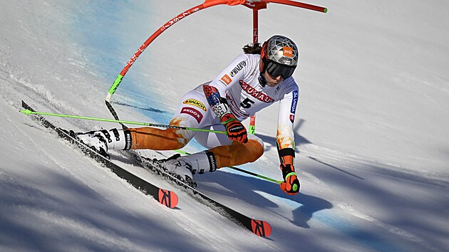 Slovensk lyaka Petra Vlhov v obm slalomu Svtovho pohru v Aare.