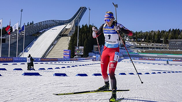 Rakousk biatlonistka Lisa Theresa Hauserov ve sprintu Svtovho pohru v Oslu.