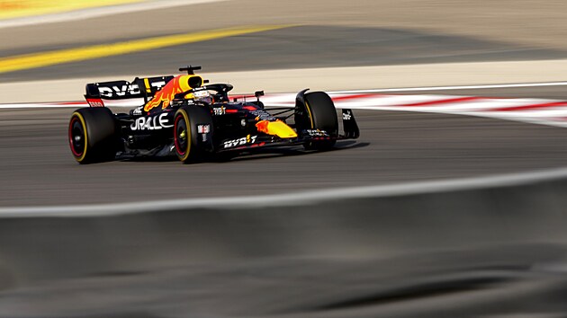 Max Verstappen z Red Bullu  v kvalifikaci Velké ceny Bahrajnu.