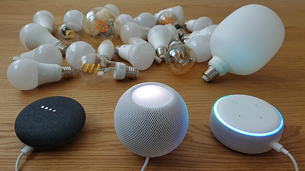 Asistentky pi testu: Google Home (asistentka Google Assistant), Apple HomePod mini (asistentka Siri), Amazon Echo Dot (asistentka Alexa)