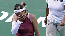 B�loruská tenistka Victoria Azarenková se v zápase na turnaji v Indian Wells...