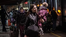 Ukrajintí uprchlíci v polské Pemyli. (14. bezna 2022)