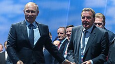 Německý exkancléř Gerhard Schröder a ruský prezident Vladimir Putin na... | na serveru Lidovky.cz | aktuální zprávy
