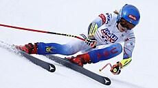 Mikaela Shiffrinová na trati super-G ve francouzském Courchevelu