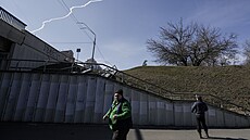 Protibalistické st�ely ni�í rakety nad ukrajinským Kyjevem.