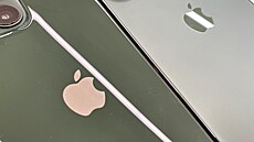 iPhone 13 a iPhone 13 Pro v novém zeleném odstínu